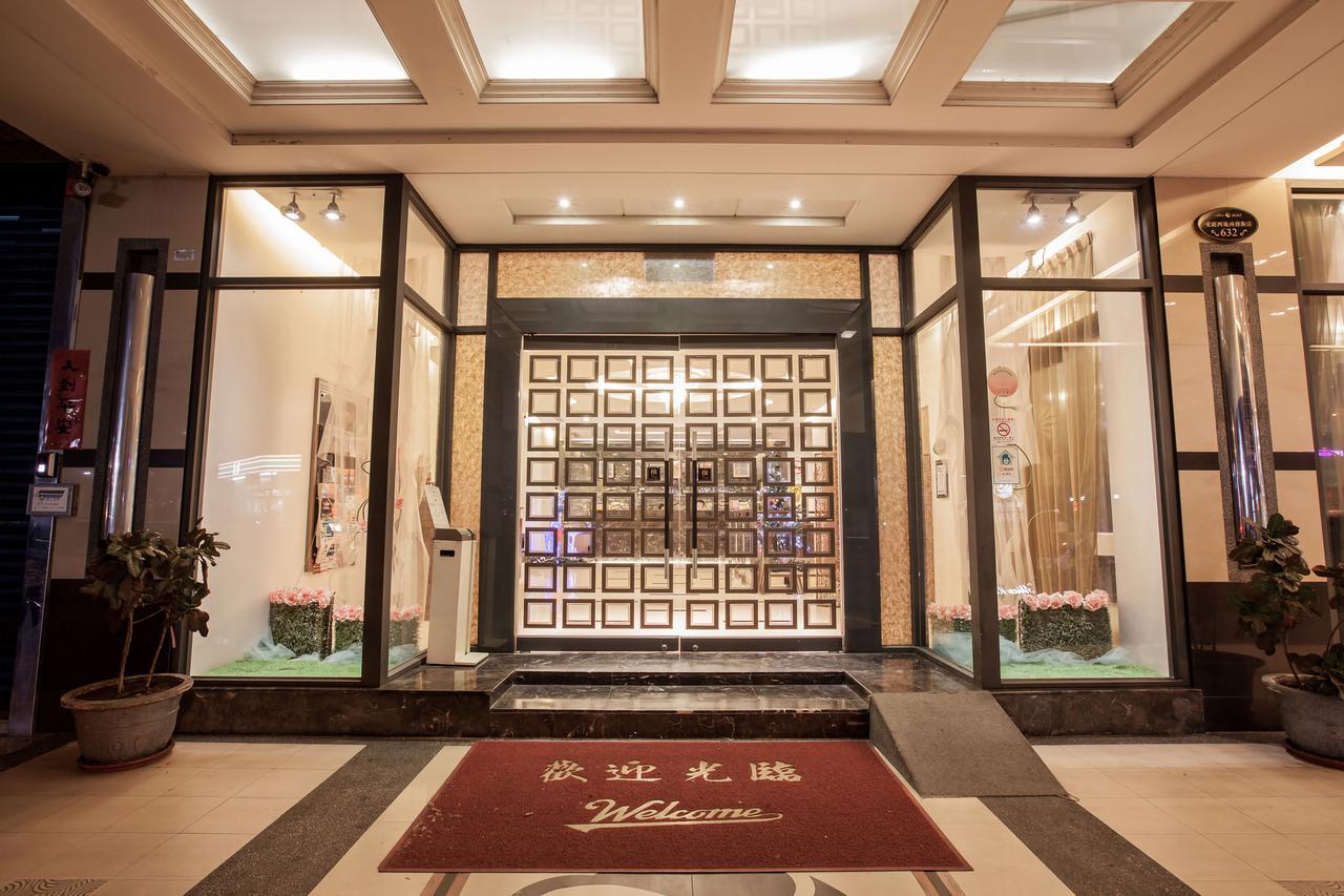 Mila Hotel تايتشونغ المظهر الخارجي الصورة