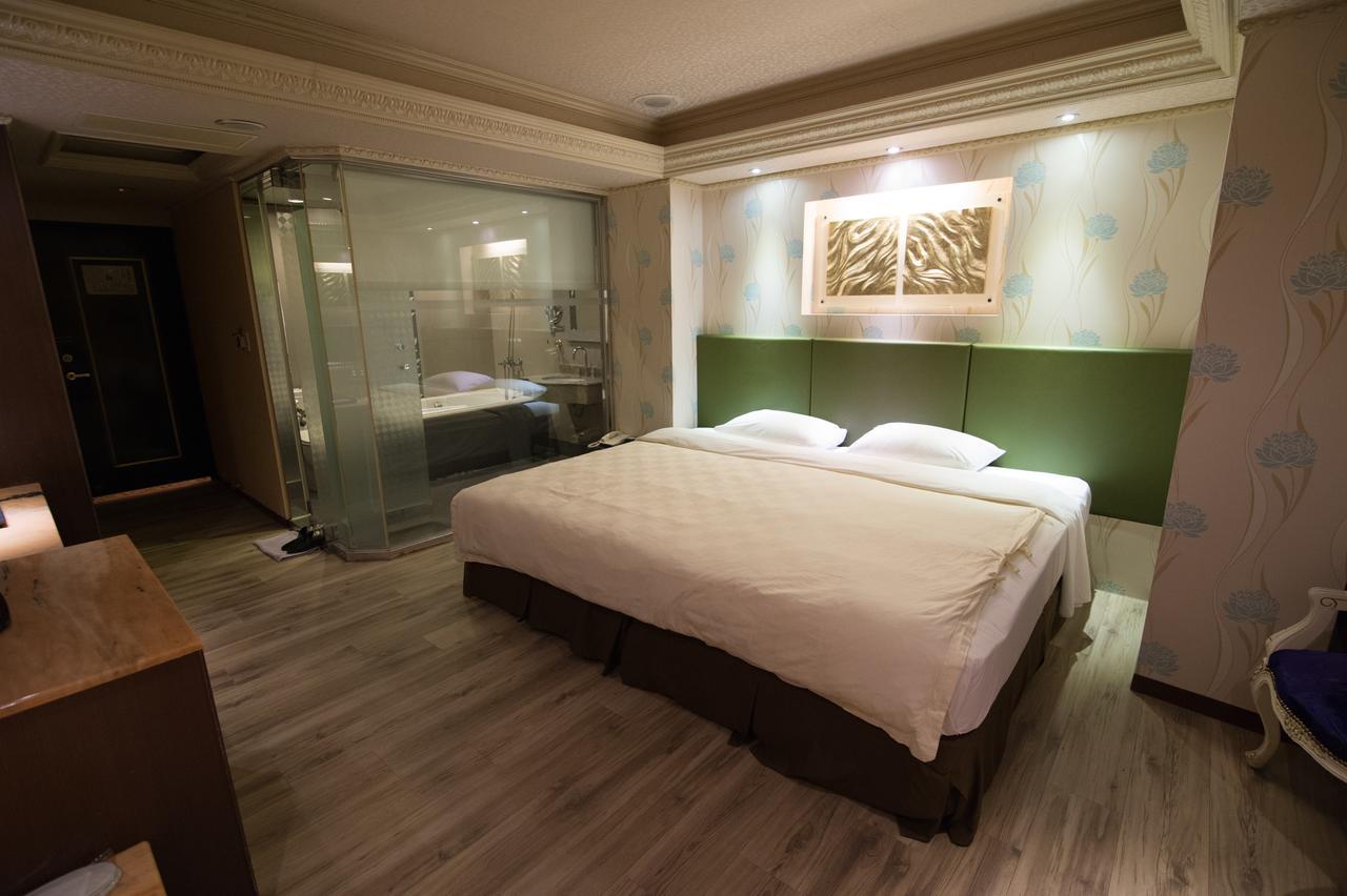 Mila Hotel تايتشونغ المظهر الخارجي الصورة